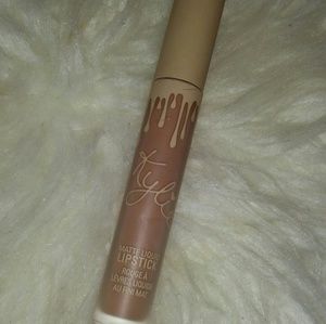 Kylie jenner lip kit matte lipstick